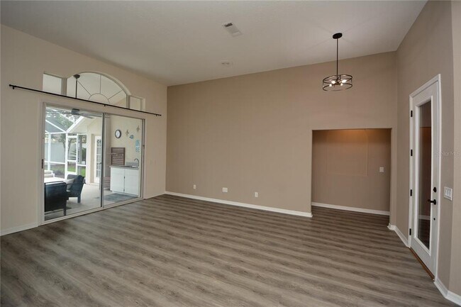 Building Photo - 18 Wellwater Dr