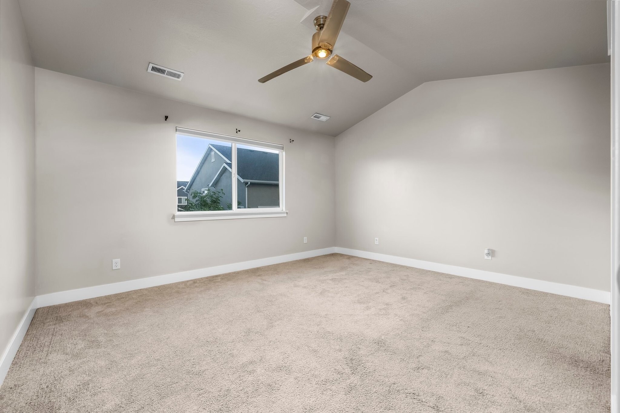 Building Photo - 4863 Spire Wy