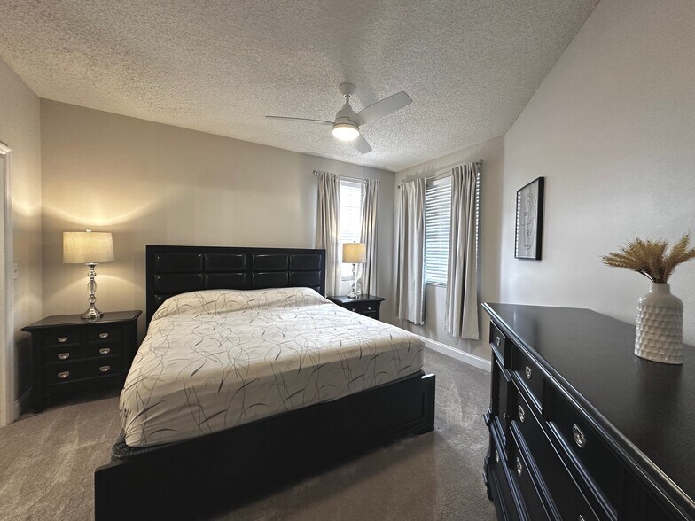 Building Photo - 5551 Bentgrass Dr