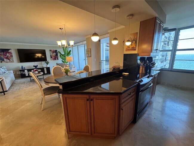 Building Photo - 4280 Galt Ocean Dr