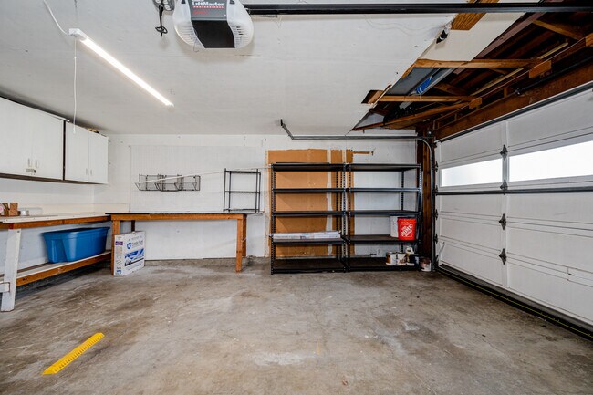 Building Photo - 1034 Shoal Dr