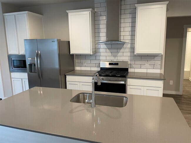 Building Photo - 12811 Harlesden Ln