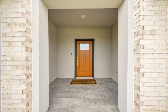 Building Photo - 29430 Travis Trace