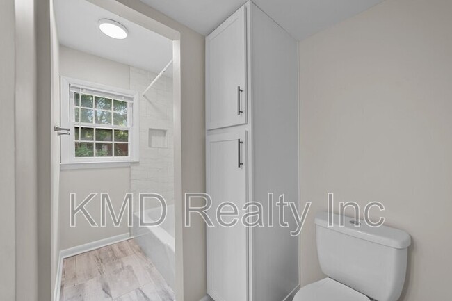 Building Photo - 4605 Coronado Dr