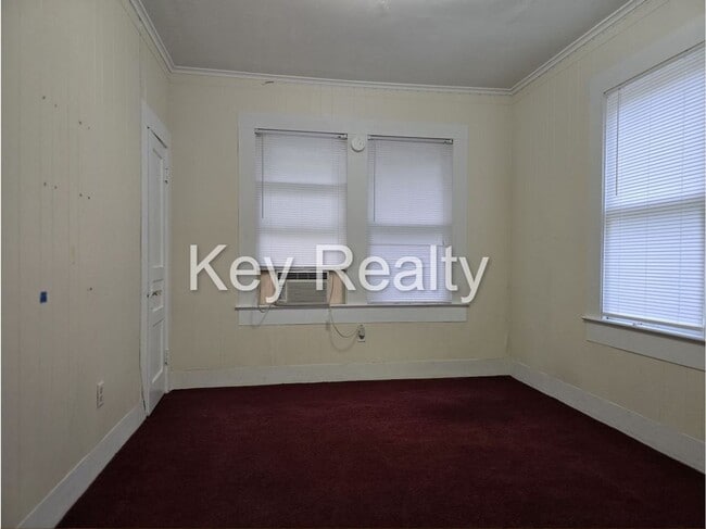 Building Photo - 2307 1/2 A Elliott St. - Alexandria - Upstairs apartment