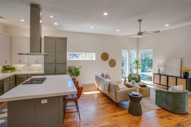 Building Photo - 5711 Bryan Pkwy