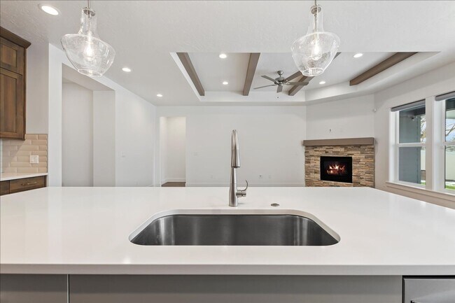 Building Photo - 4 Bedroom, 2 Bath home in Beautiful Meridian with SO MANY upgrades and perks throughout!  You don...
