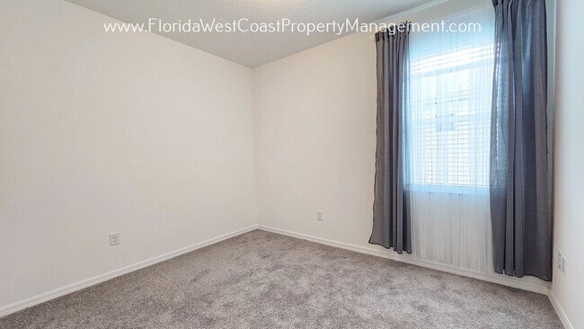 Building Photo - OUTSTANDING SUMMERWOODS -PARRISH 3 BEDROOM...