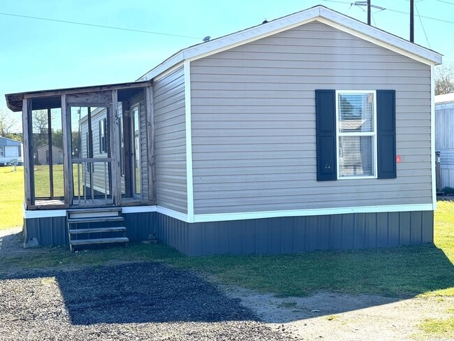 Building Photo - 1627 Coleman Rd