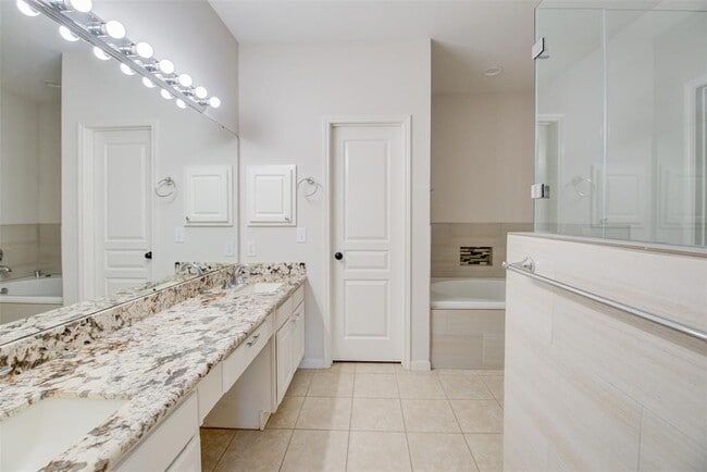 Building Photo - 322 Leafsage Ct