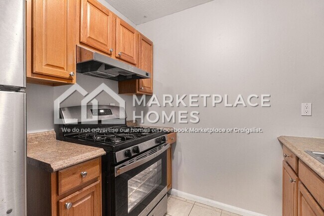 Building Photo - 3004 Twelve Oaks Cir