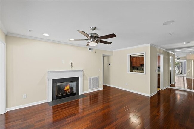 Building Photo - 401 Augusta Dr