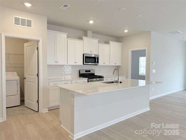 Building Photo - 4326 Shimmering Stone Wy