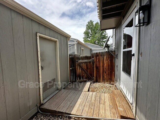 Building Photo - 15670 E Mexico Ave