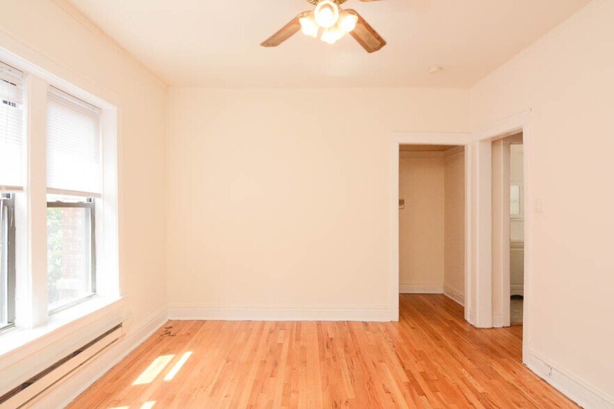 Building Photo - 3832.5 N Fremont St