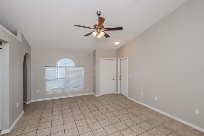 Building Photo - 2908 Maderia Cir