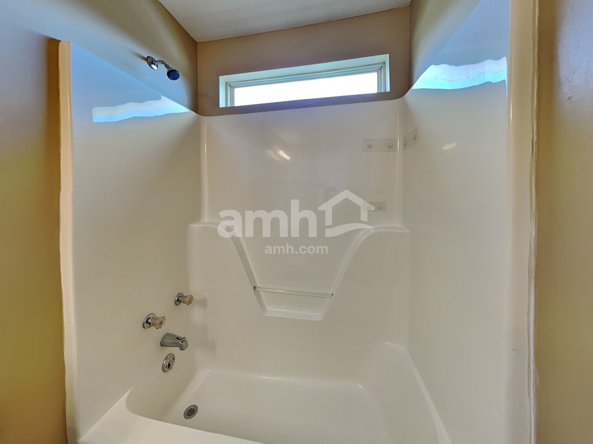 Building Photo - 2011 Lassiter Dr