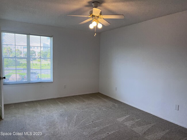 Building Photo - 7240 US-1