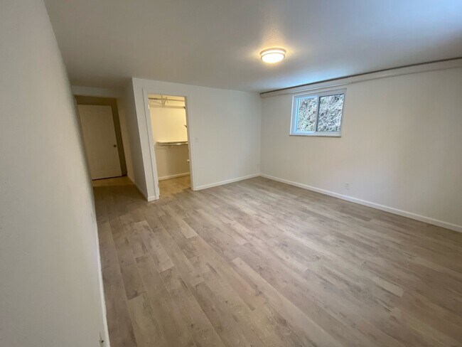 Building Photo - 67 Locust Ridge Dr