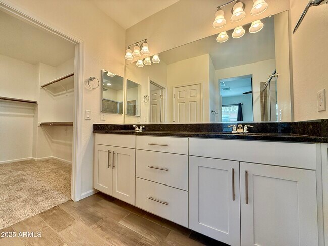 Building Photo - 3231 S Mingus Dr