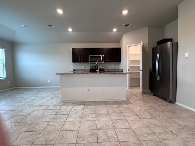 Building Photo - 1104 Prairie Clover Rd