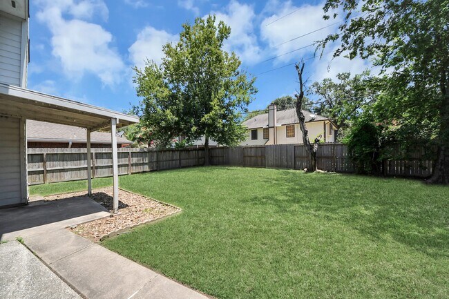 Building Photo - 16810 Valley Palms Dr