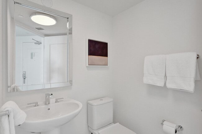 Building Photo - 4401 Collins Ave