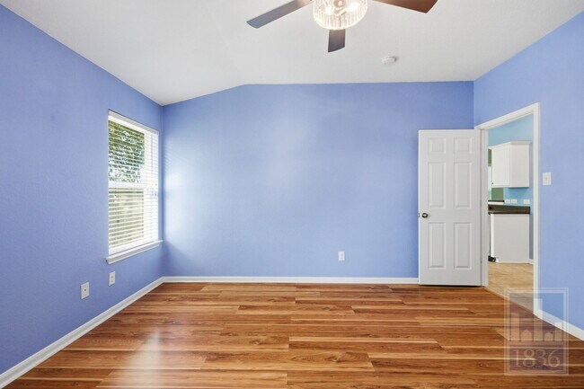 Building Photo - 432 Thunderstorm Ave