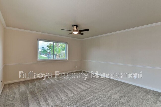 Building Photo - 2334 W Calle Iglesia Ave