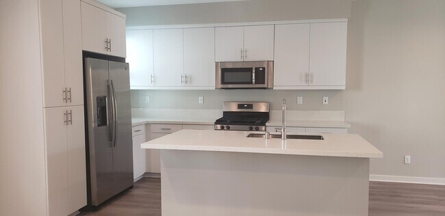 Building Photo - 2137 Stellar Way