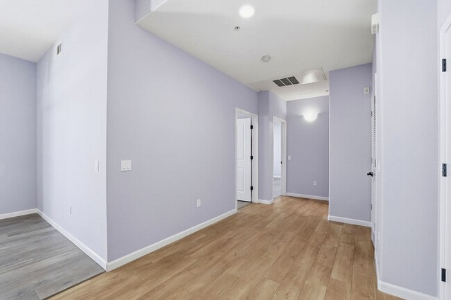 Building Photo - Availabe Now!