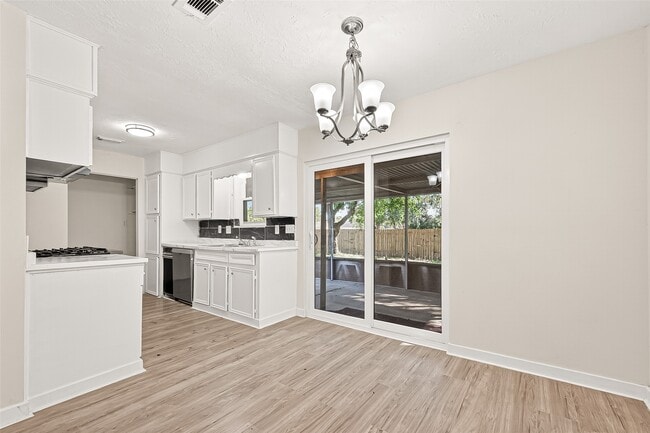 Building Photo - 4123 Cedar Gardens Dr