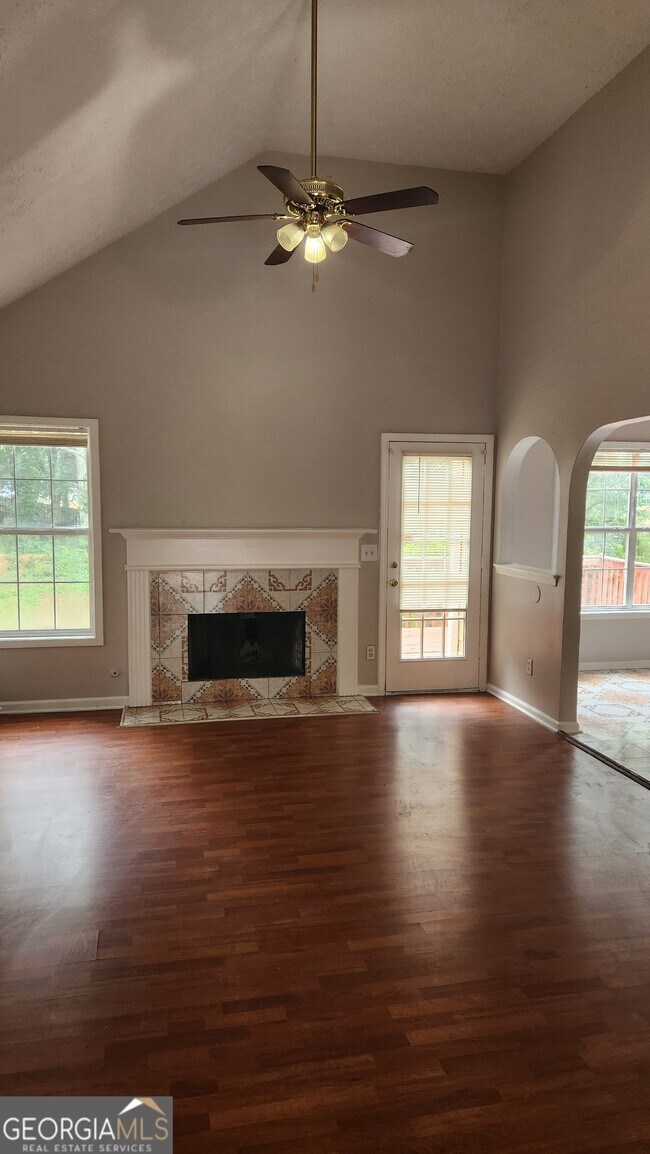 Building Photo - 927 Peel Castle Ln