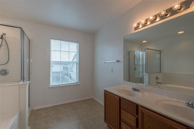 Building Photo - 1305 Casa Blanca Cove
