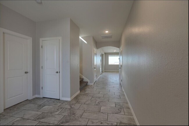 Building Photo - 309 Quiet Prairie Dr