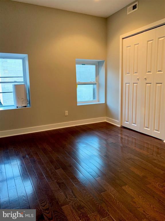 Building Photo - 723 Sansom St