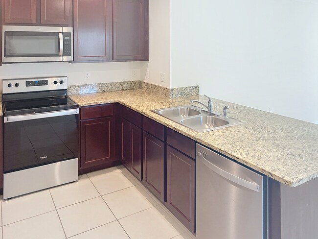 Building Photo - 12159 White Cypress Pl