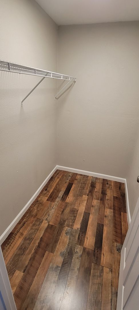 Building Photo - 2 BEDROOM 2 BATH HOME -ST. PETERSBURG - MO...