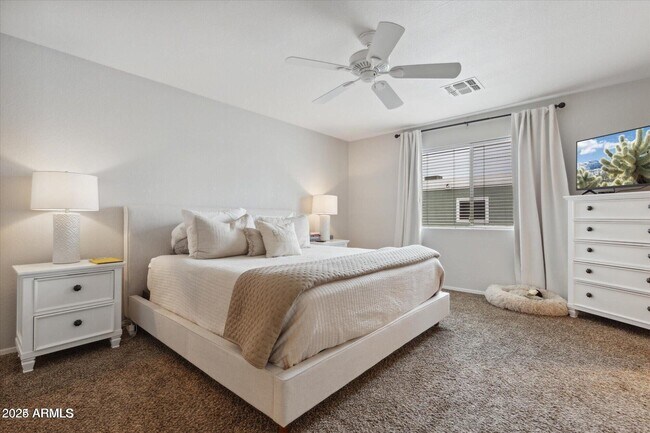 Building Photo - 5210 N 16th Dr