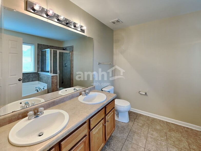 Building Photo - 202 Annaberg Ln