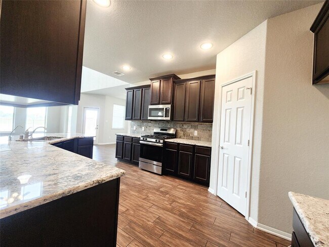 Building Photo - 14711 Sycamore Side Wy