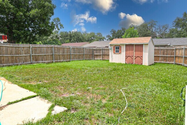 Building Photo - 4222 Foliage Dr