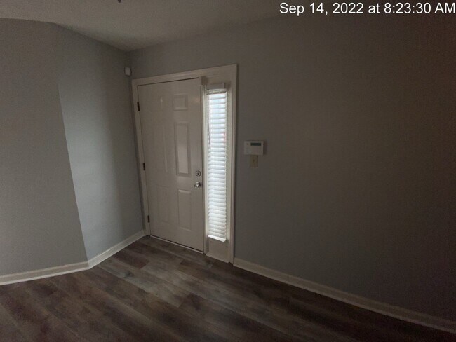 Building Photo - 217 Waterdown Dr