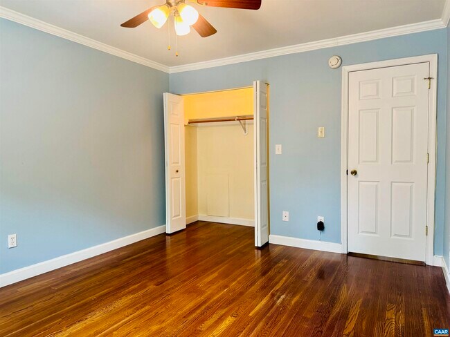 Building Photo - 161 Hessian Hills Way