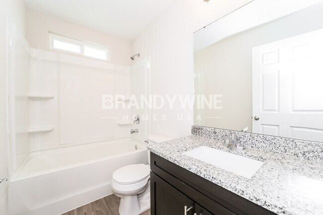 Building Photo - 520 Narnia Ct
