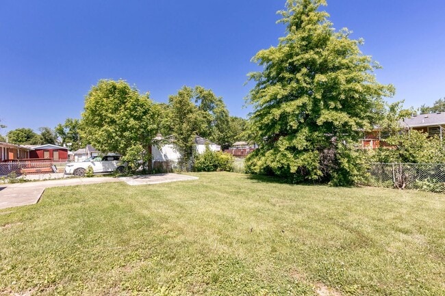 Building Photo - 1209 S 45th St