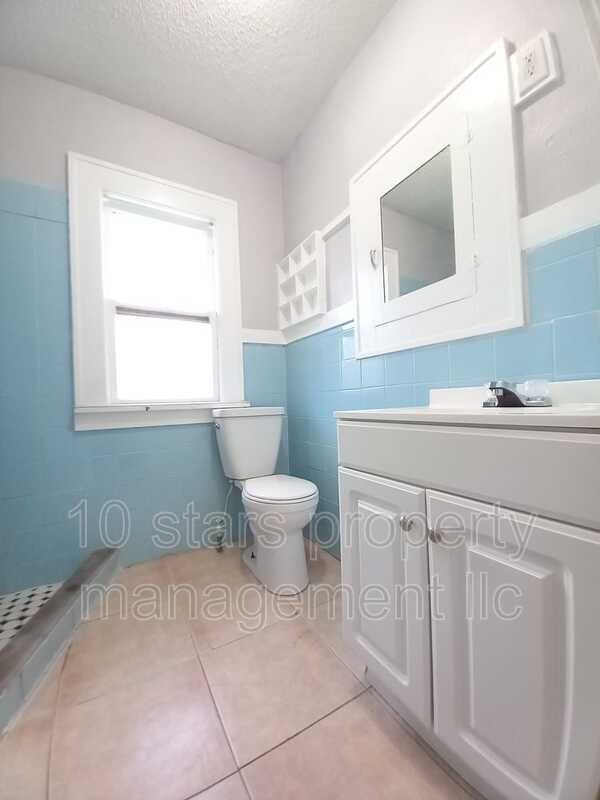 Building Photo - 3450 13th Ave S