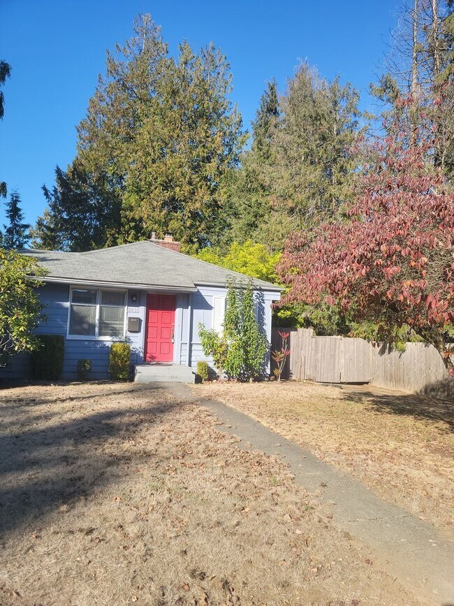 Building Photo - 3416 NE 80th St