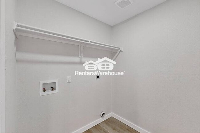 Building Photo - Completely Refreshed Forney Home MOVE IN R...