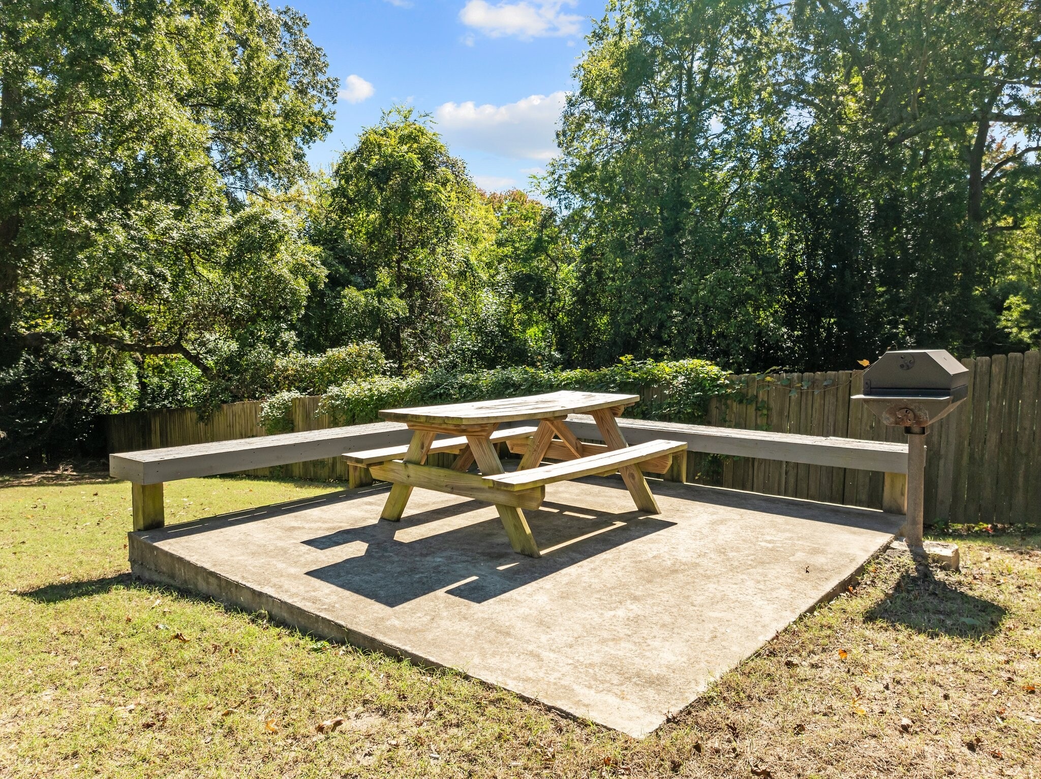 Building Photo - 900 Moses Ct